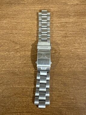 Citizen Brushed Silver Metal Link Watchband Replacement or Extending w. Closure
